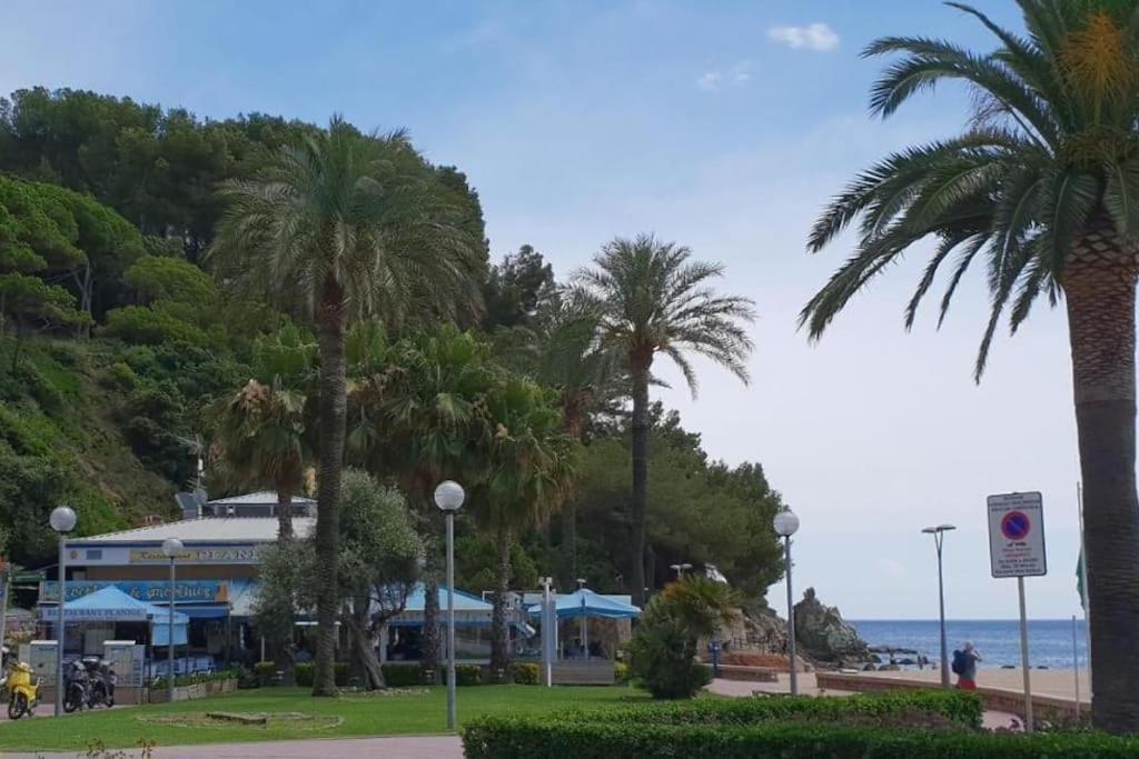 Somriu Apartament Fenals Platja Lloret de Mar Exteriér fotografie